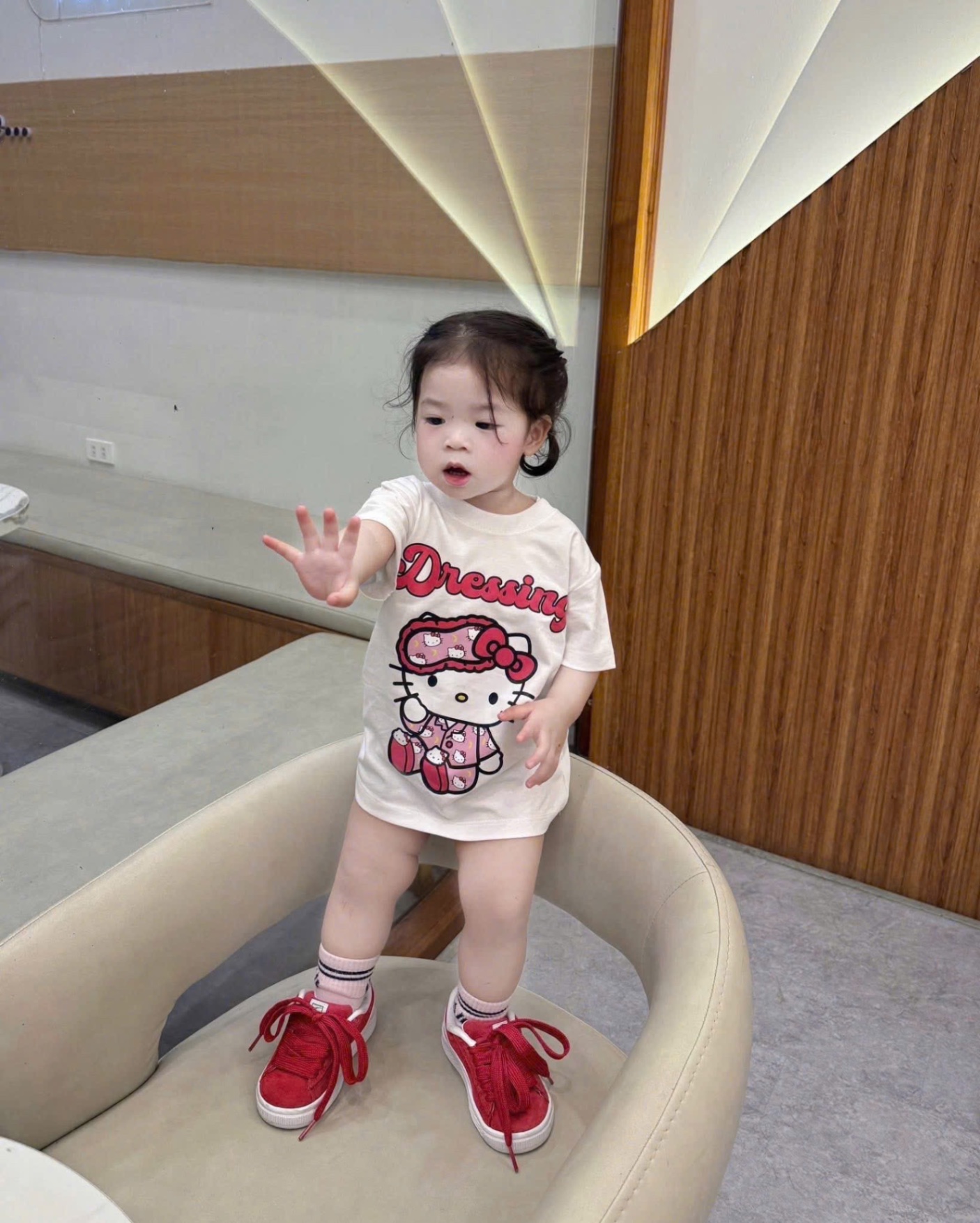 Áo Hello kitty sz Con