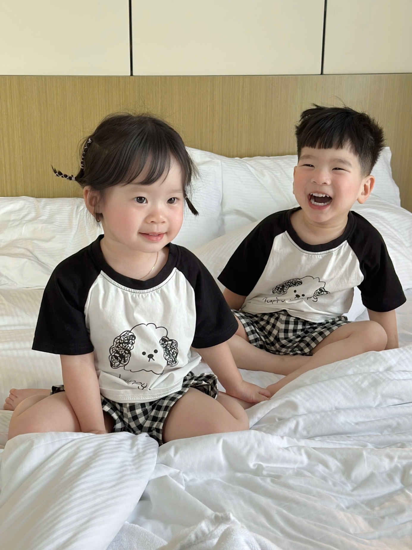 Set happy puppy tone trắng đen(8/25kg)