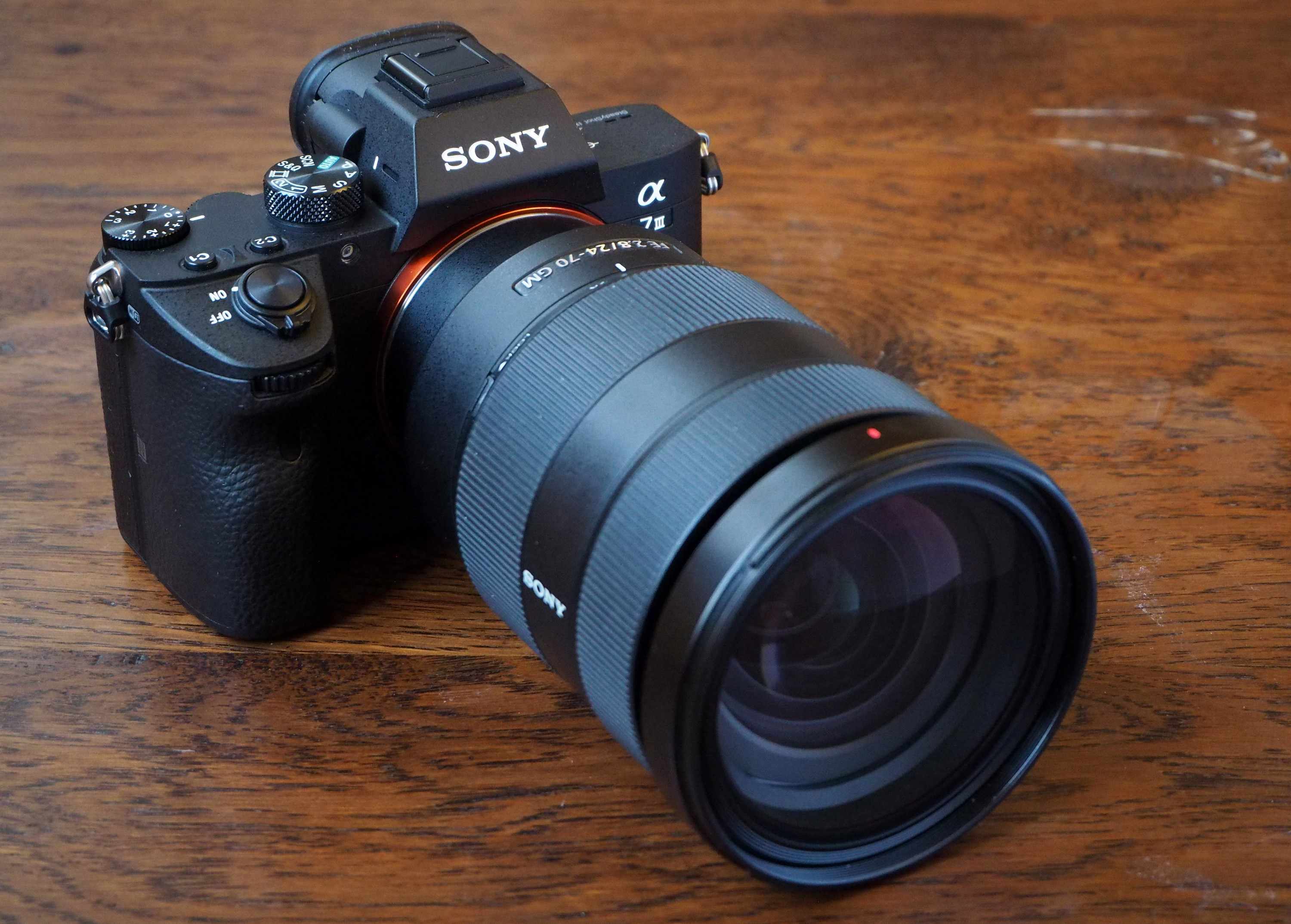 [NEXSHOP.VN] Đánh giá nhanh Sony A7 Mark III (Joshua Waller - ePhotoZine)