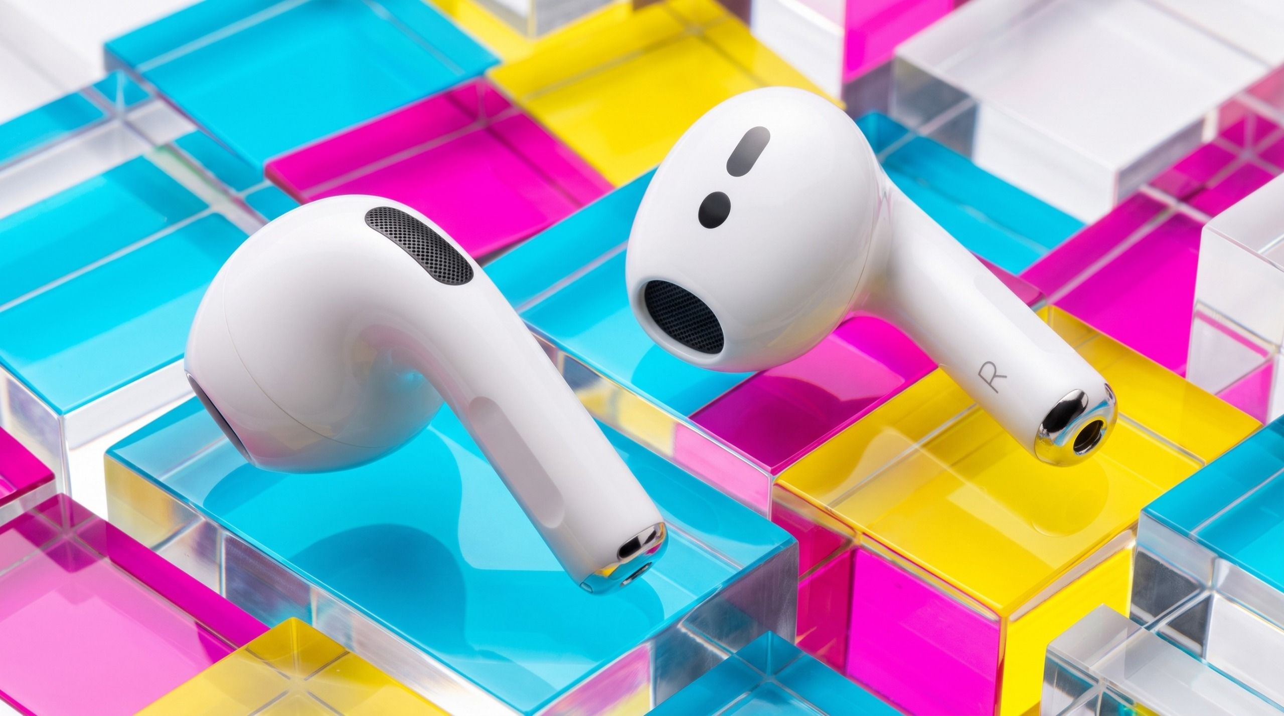 AirPods 5: Đánh Giá Tính Năng Mở Tai & Deal Sốc Tại Walmart