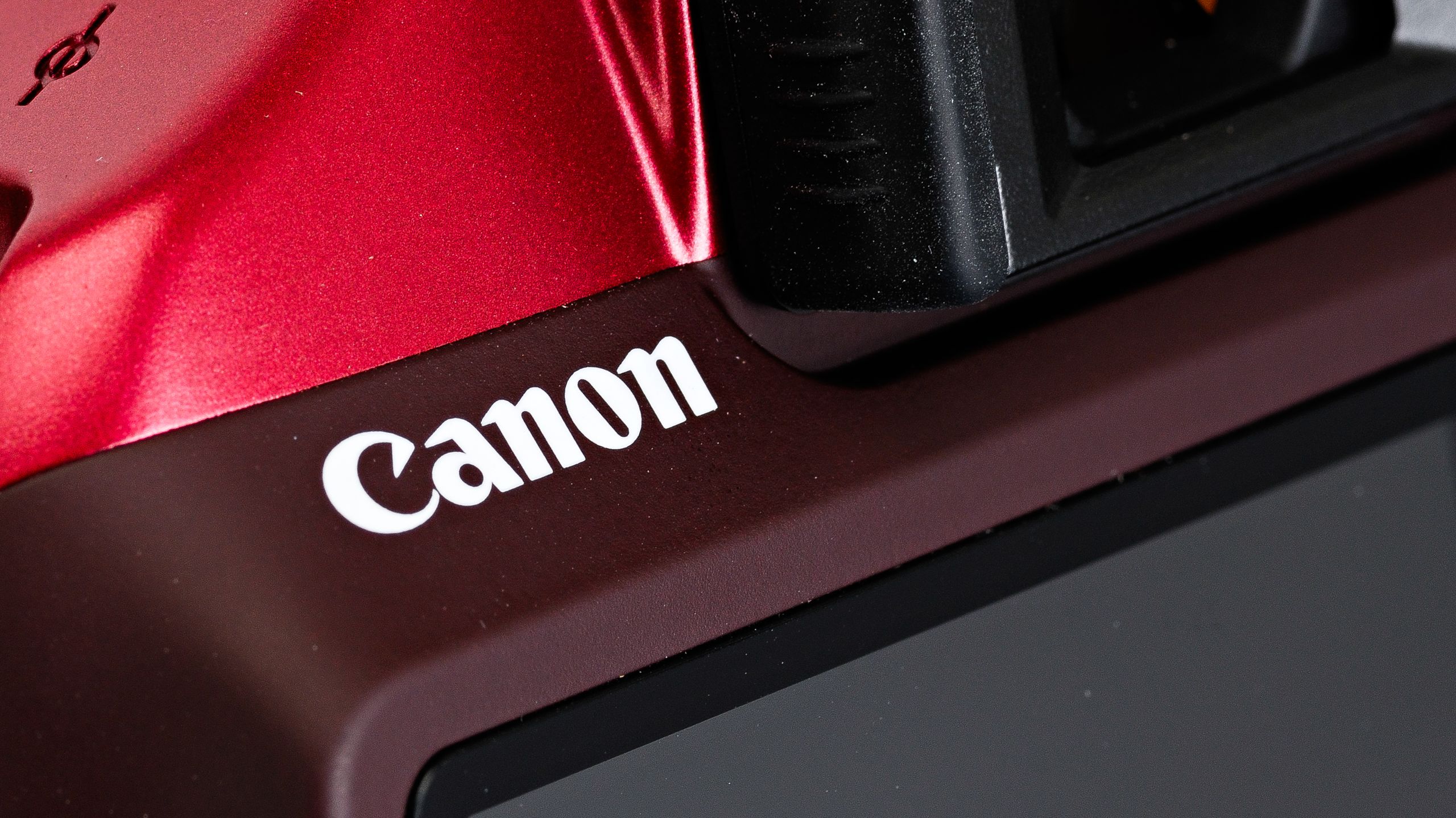 Canon Macro Lens RF: Ống kính macro tầm giá mới cho người dùng Canon