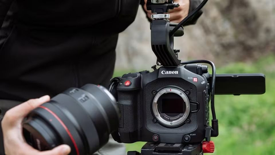 Cập Nhật Firmware Canon Mới Nhất: Nâng Cấp Đột Phá cho Cinema EOS và EOS R5 C