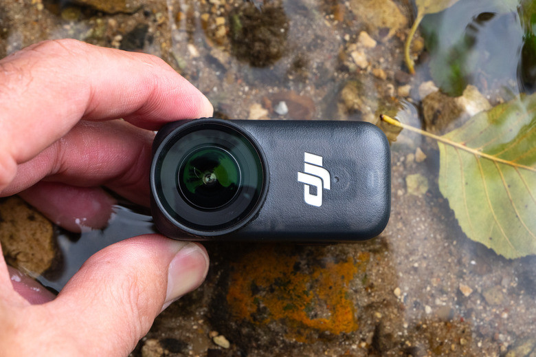 Đánh Giá DJI Osmo Nano: Máy Ảnh Hành Động Siêu Nhỏ Chất Lượng Cao