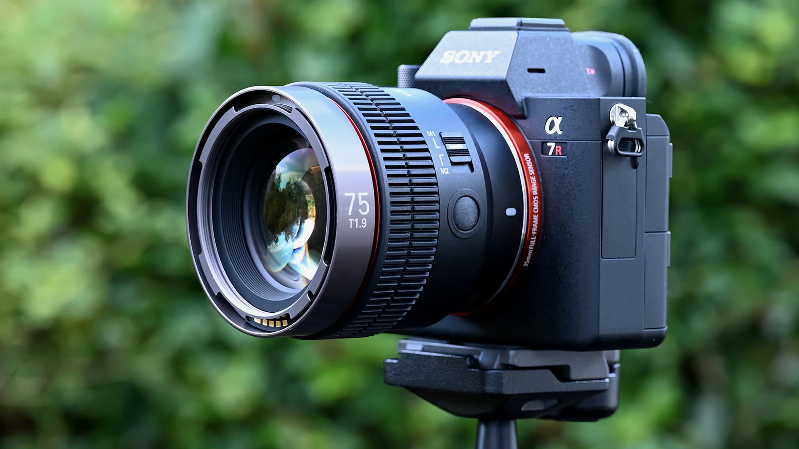 Top Lens Sony Quay Video, Vlogging & Làm Phim 2026: Lựa chọn tốt nhất! - Hình 8