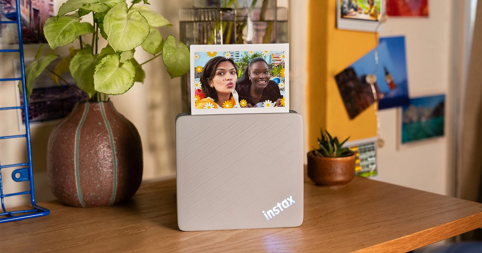 Fujifilm Instax Link Wide 2: In Ảnh Điện Thoại Lấy Liền Độc Đáo - Hình 3