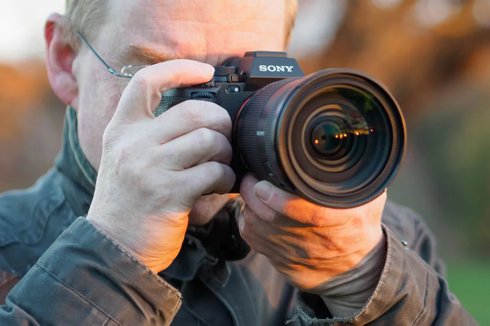 Sony Alpha 7R V: Đánh Giá Camera Full Frame Độ Phân Giải Cao