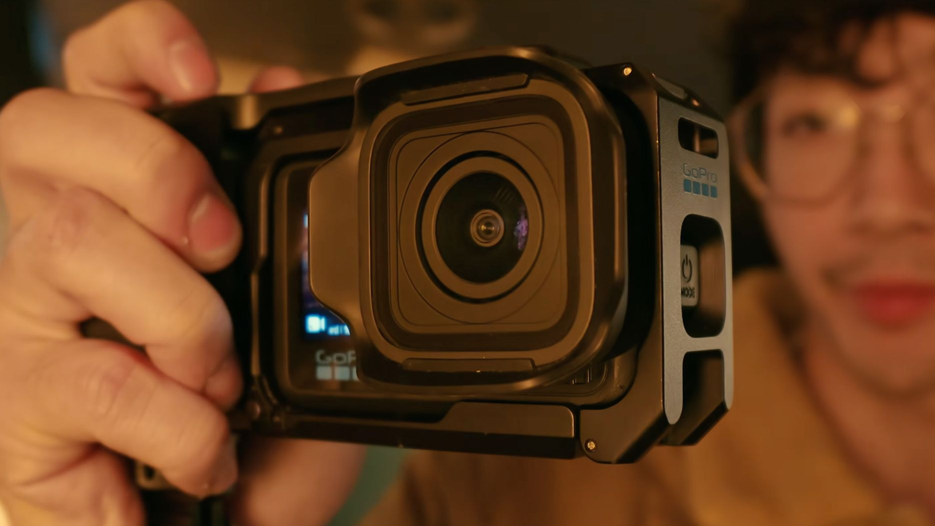 GoPro Mission 1: Bước Nhảy Vọt Từ Action Camera Sang Cinema Compact