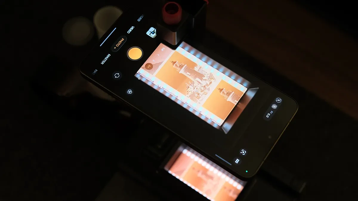 Lomography DigitaLIZA Max: Số Hóa Phim Tại Nhà Bằng Điện Thoại - Hình 7