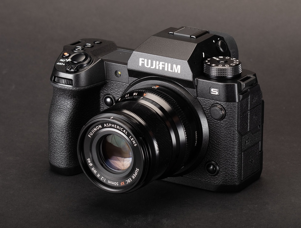 Thân máy chuyên nghiệp Fujifilm X-H2S phục vụ quay chụp hiệu năng cao