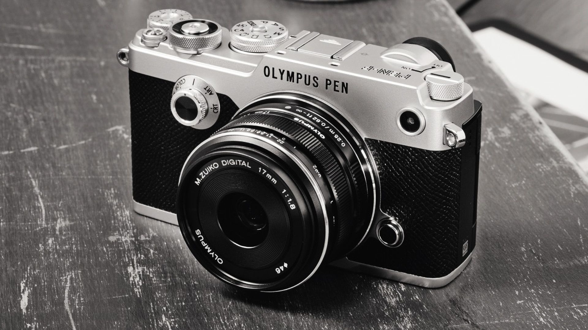 OM System Sắp Ra Mắt Camera Retro Mới: Hồi Sinh Huyền Thoại Olympus PEN-F?