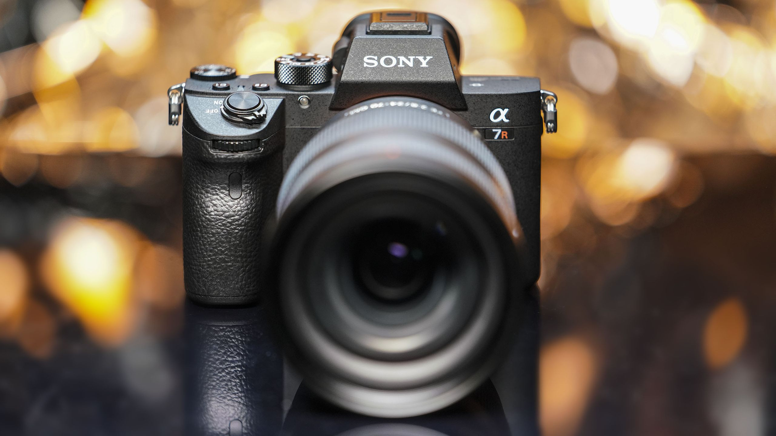 Ống Kính Tốt Nhất cho Sony A7R V, A7R IV, A7R III