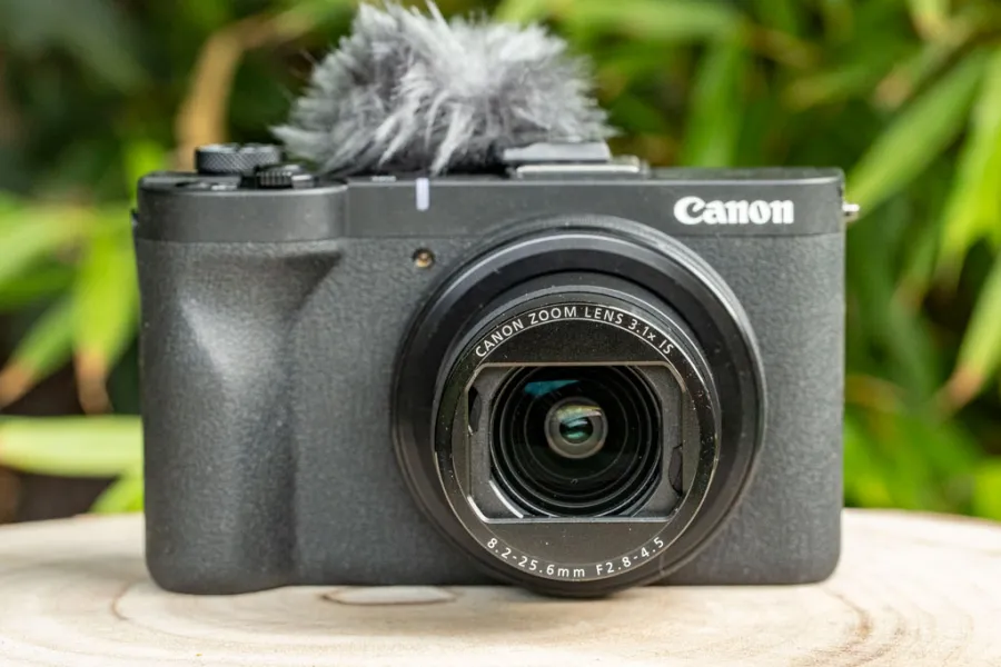 Cụm ống kính góc siêu rộng trên Canon PowerShot V1