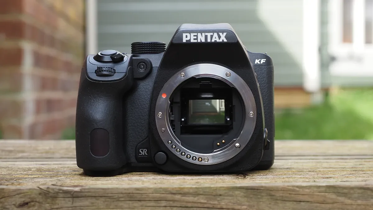 Pentax K Series: Khám Phá Những Điểm Độc Đáo Của DSLR Huyền Thoại