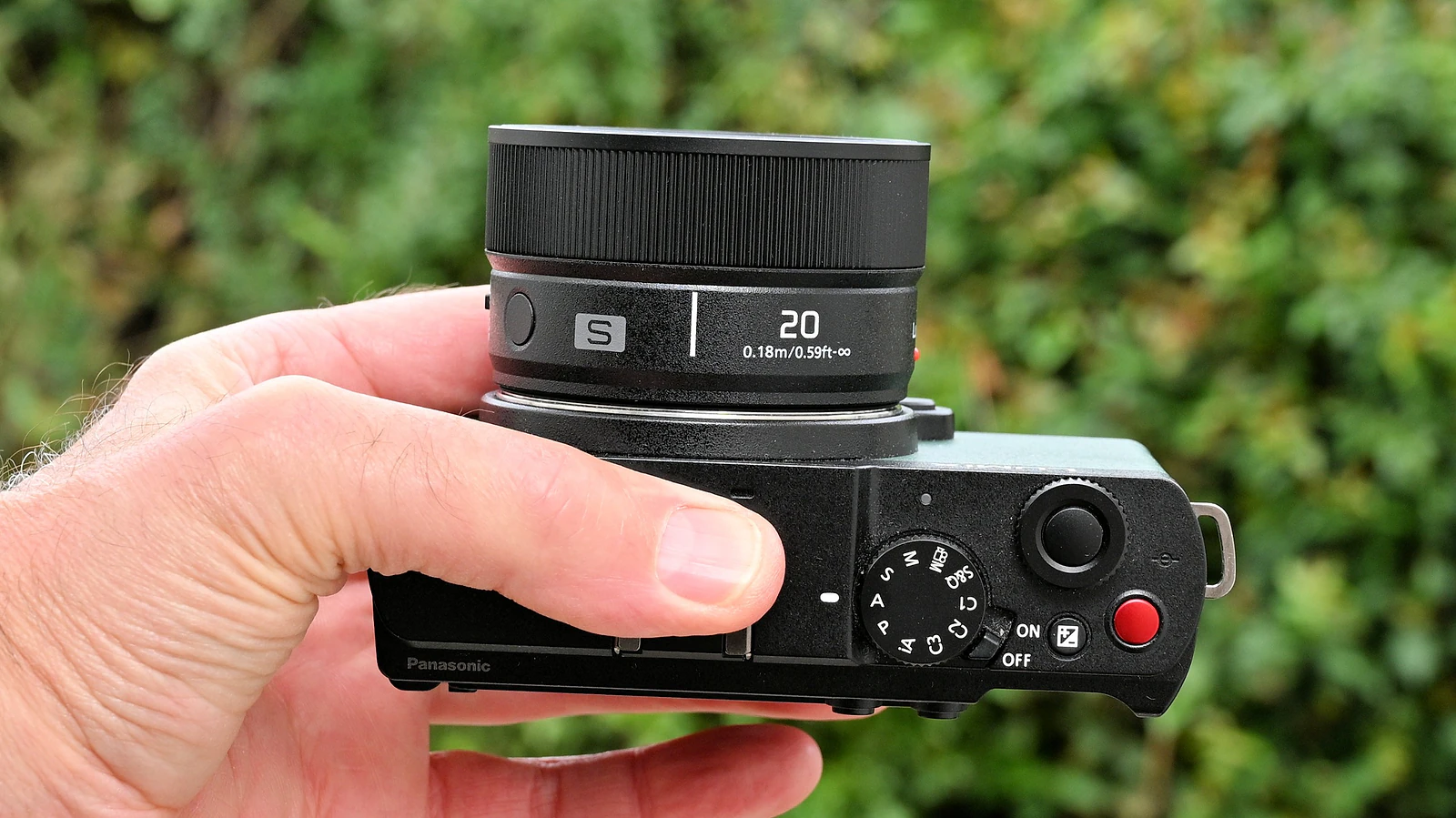 Review Panasonic Lumix S 20mm f/2.5: Góc Siêu Rộng Nhỏ Gọn