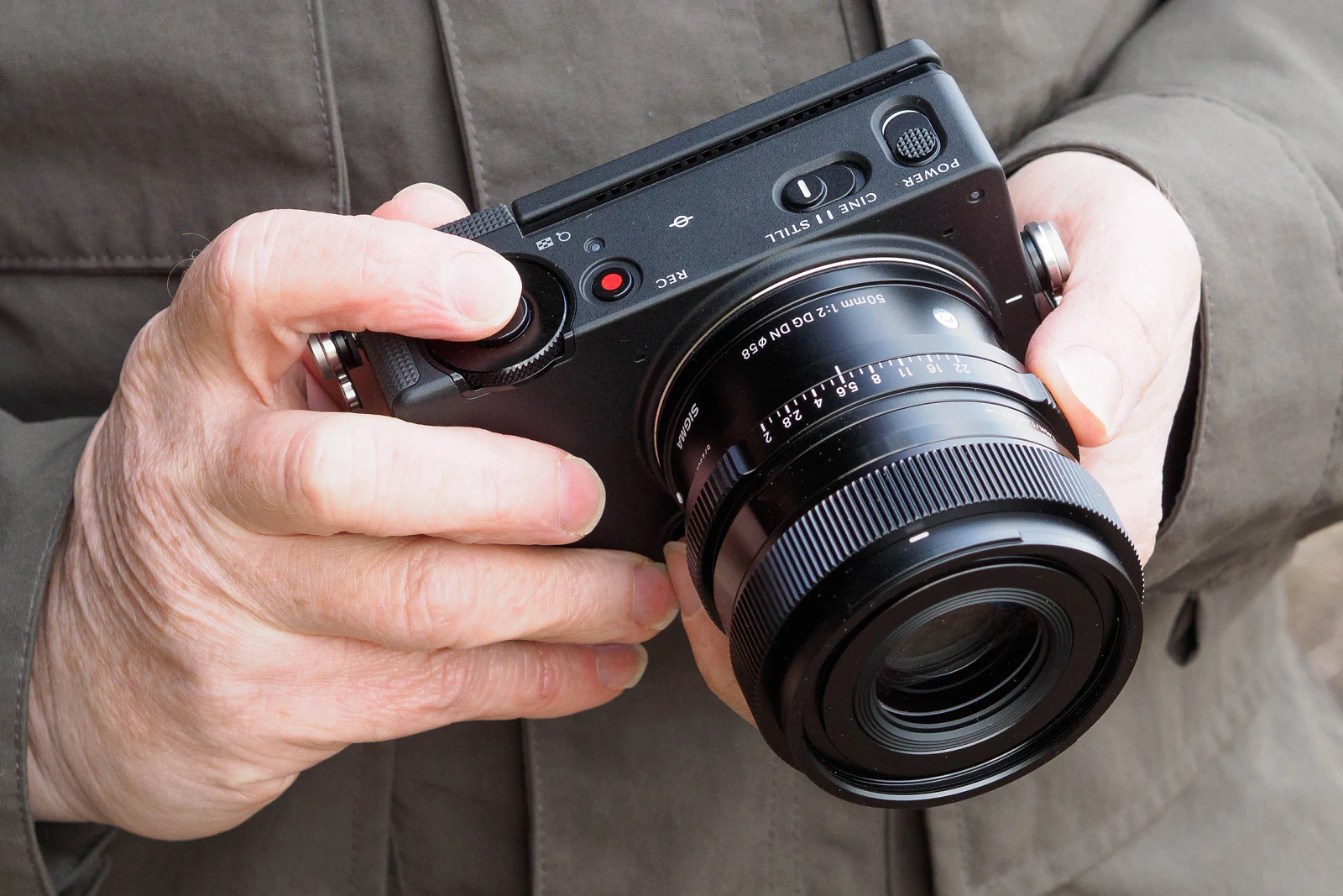 Sigma FP2: Bước Chuyển Mình Để Tiếp Cận Người Dùng Đại Chúng