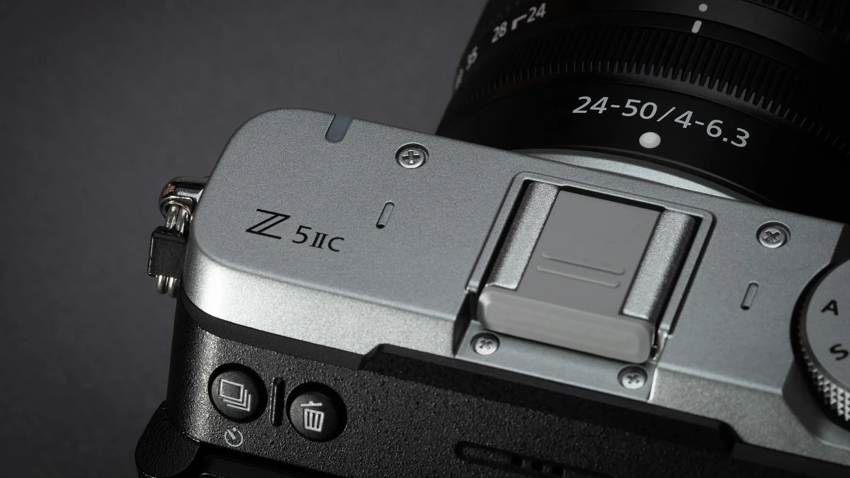 Nikon Z5IIC ra mắt: Máy ảnh full-frame không EVF giá 1400 USD? - Hình 2
