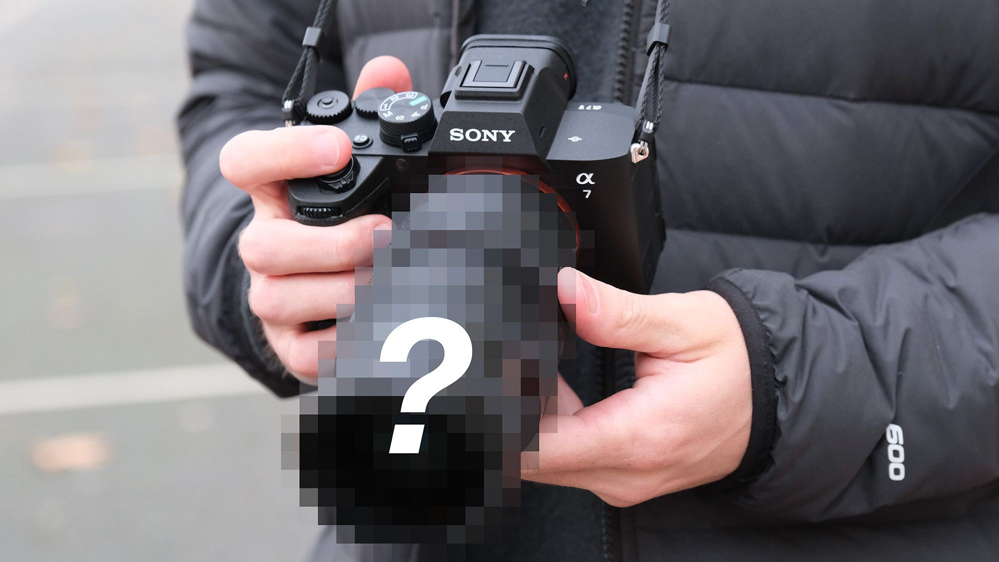 Sony 100-400mm f/5.6-8 FE: Ống Kính Siêu Tele Giá Mềm Có Thể Cháy Hàng