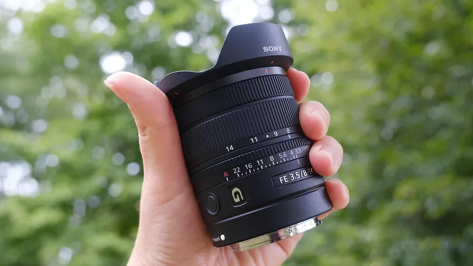 Sony 8-14mm Fisheye G: Góc Nhìn Chân Dung Siêu Rộng Độc Lạ
