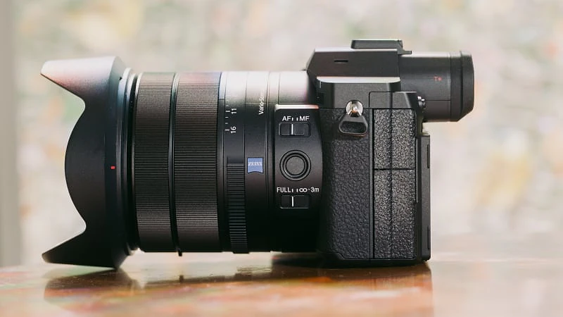 Fujifilm Instax Mini 13: Review Máy Ảnh In Hình Tức Thì Đi Tiệc - Hình 4