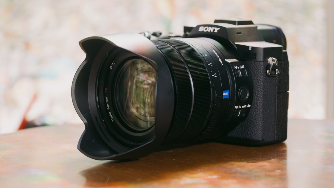 Sony RX10 V: Phiên Bản Hoàn Hảo Cho Nhiếp Ảnh Thiên Nhiên