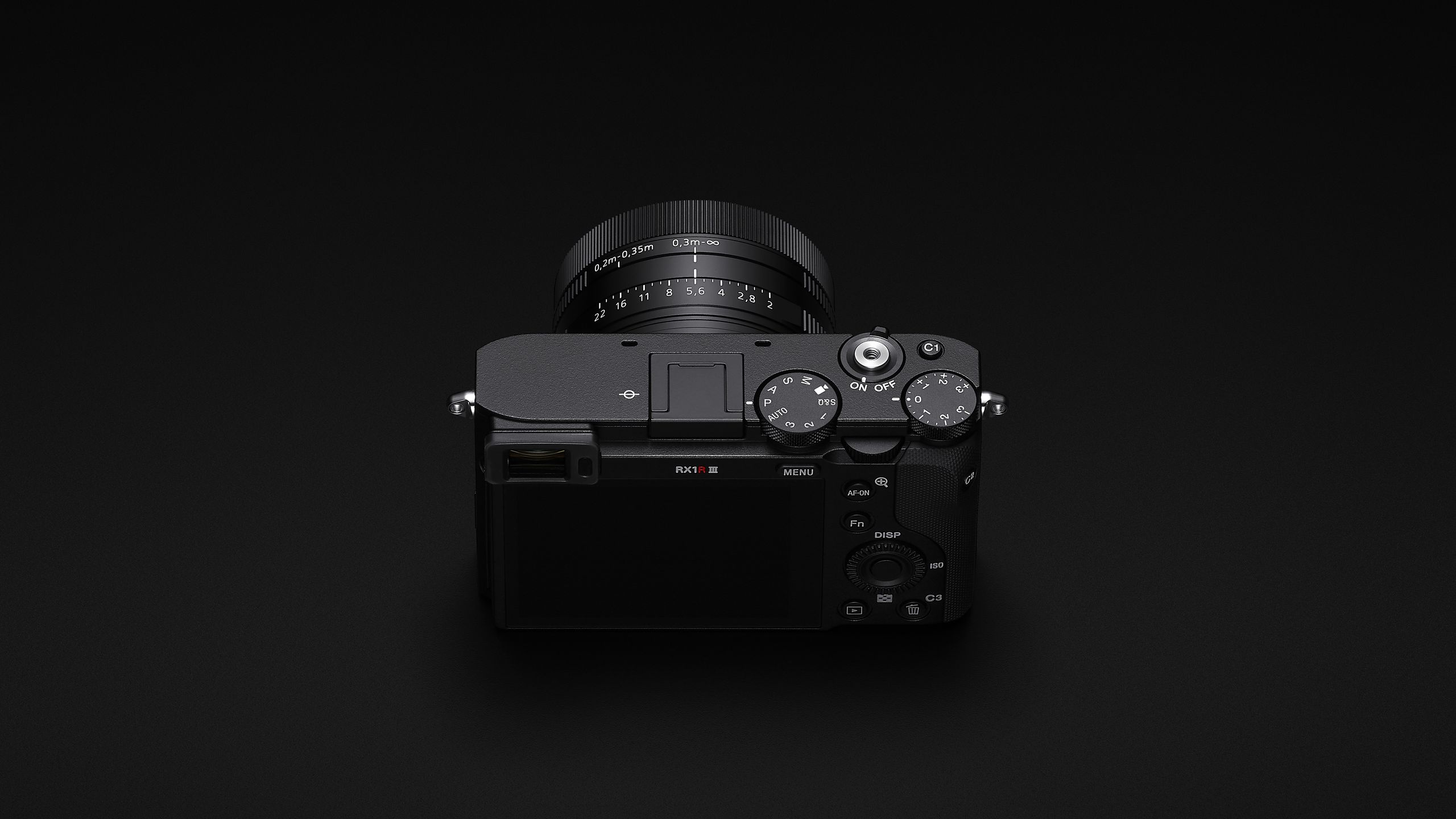 Sony RX1R III: Đỉnh Cao Máy Ảnh Compact Full-Frame 61MP