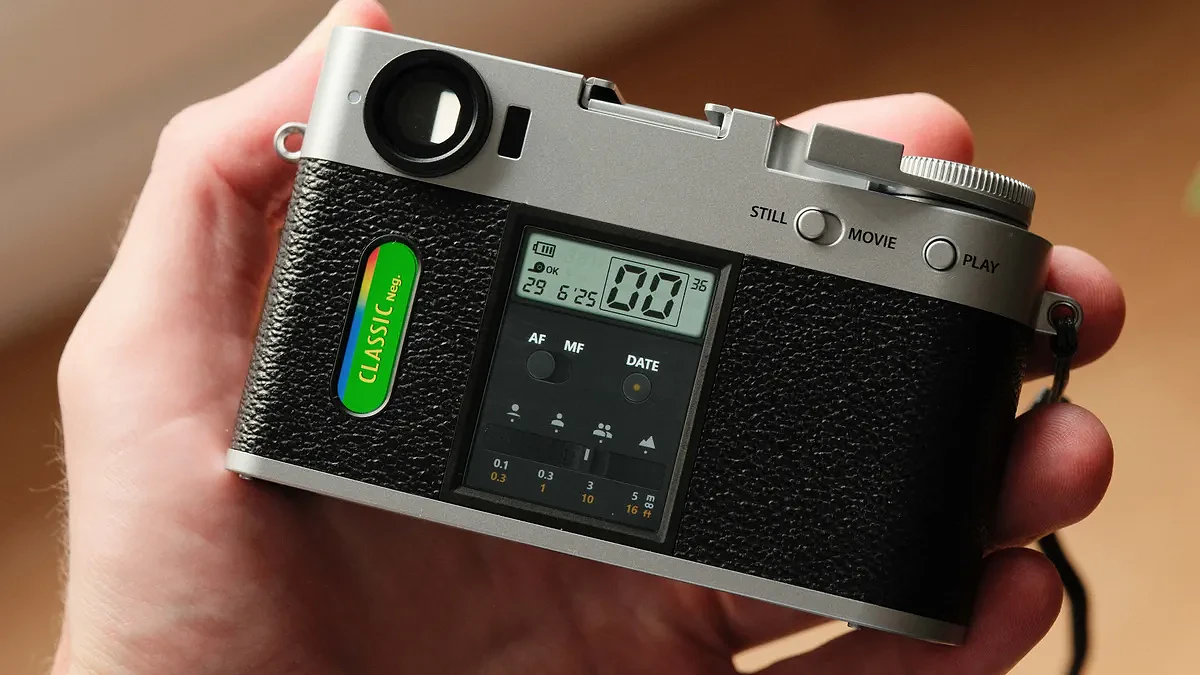 Fujifilm X Half: Trải Nghiệm Chụp Ảnh Hoài Cổ Không Màn Hình - Hình 2