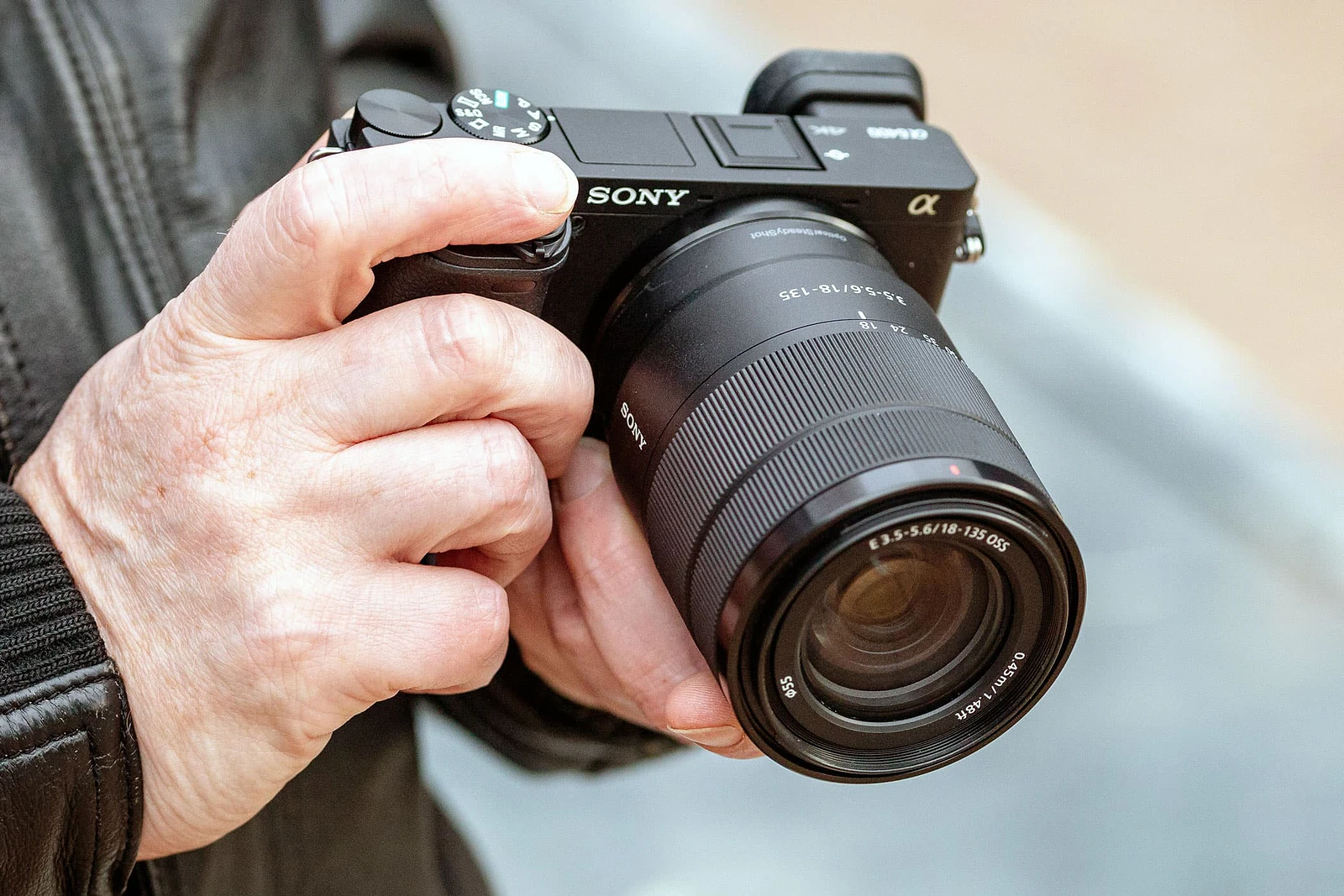 Sony A6400: Đánh Giá Máy Ảnh APS-C Lấy Nét Tự Động Ấn Tượng - Hình 1