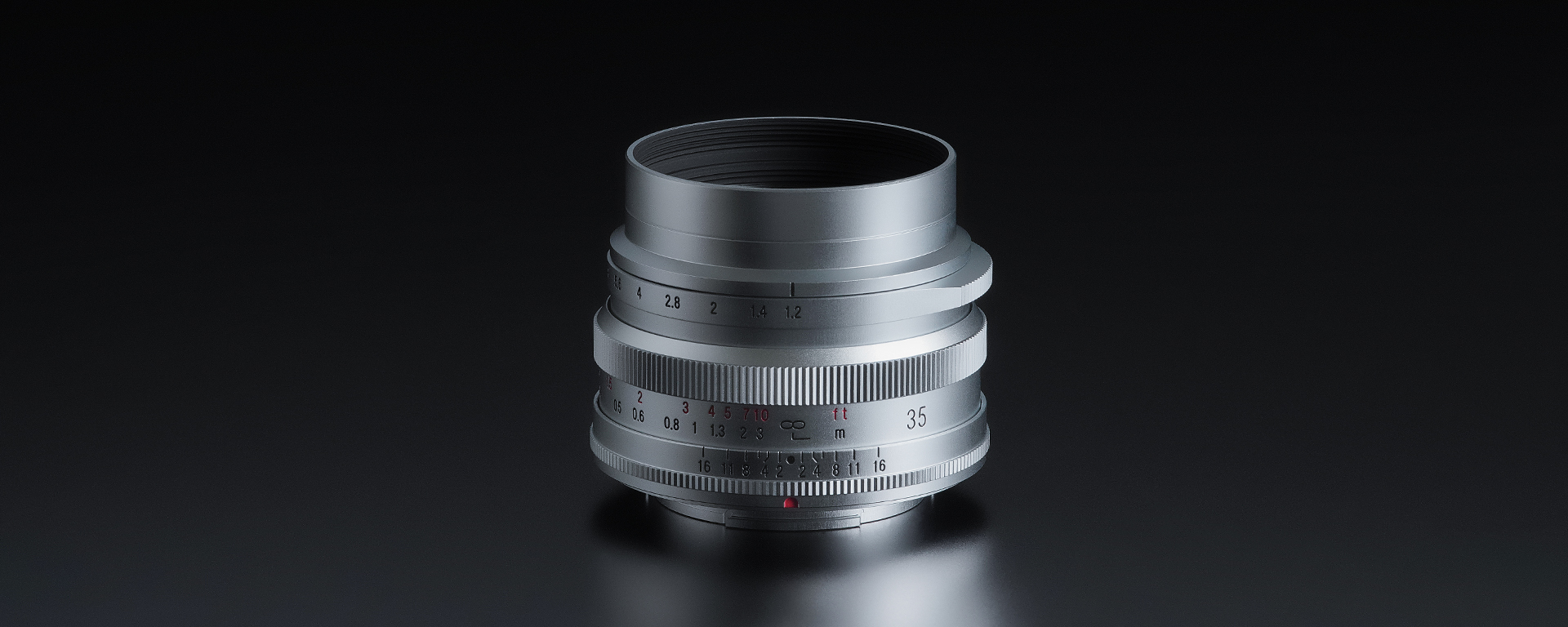 Ống kính Voigtländer NOKTON 35mm F1.2 Silver chụp studio