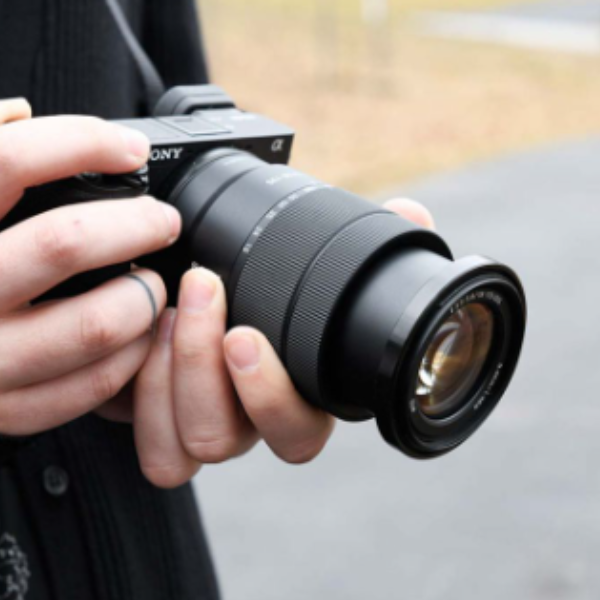 Các hãng lens máy ảnh tốt nhất