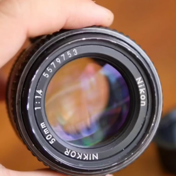 Nguyên nhân khiến lens máy ảnh bị mờ