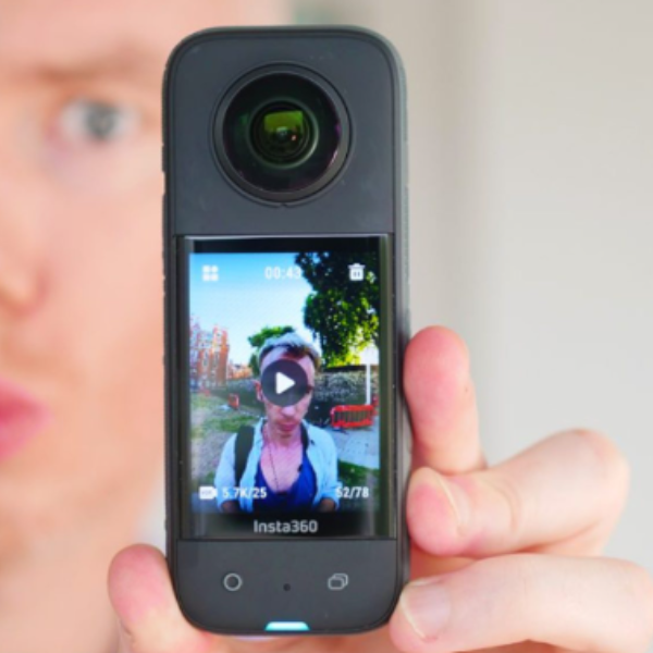 Ống kính của Insta360 X4 với X3