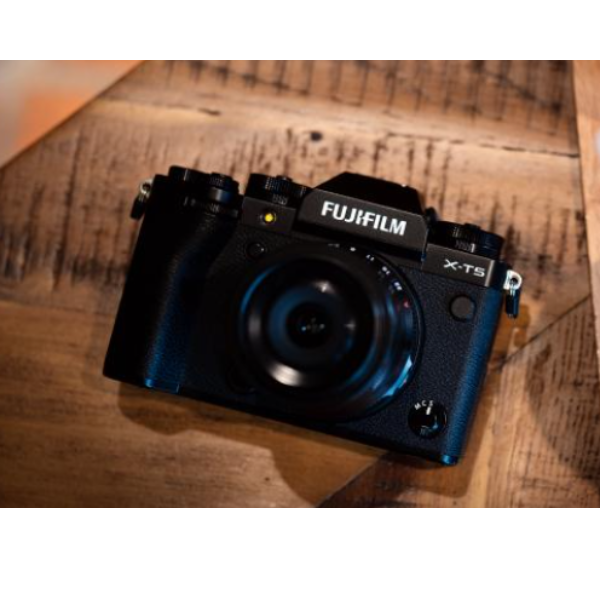 Máy ảnh kỹ thuật số Fujifilm X-T5