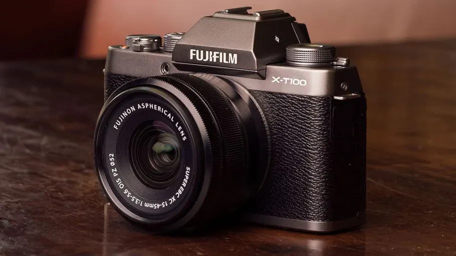 Máy ảnh mirrorless Fujifilm X-T100 phong cách cổ điển với cảm biến 24MP
