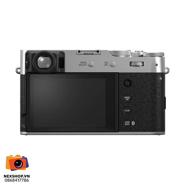 Mặt trên của máy ảnh Fujifilm X100VI với các vòng xoay điều khiển cơ học