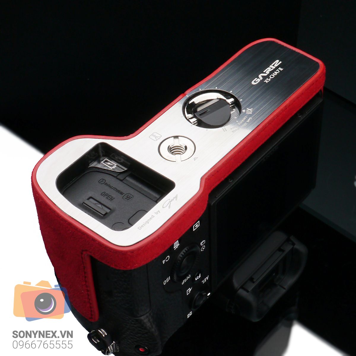 Bao da Sony A7R II Alcantara Đỏ | Gariz | Chính hãng, nhập khẩu - mặt sau và phụ kiện đi kèm