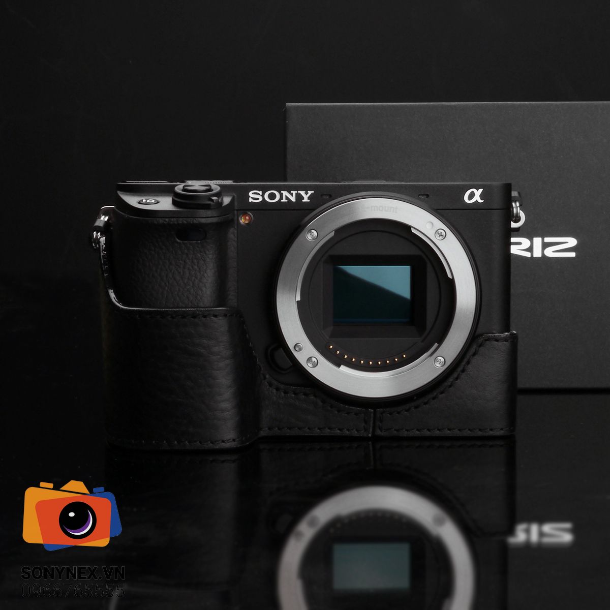 Bao da Sony A6300/A6400 Đen | Gariz | Chính hãng - mặt sau và phụ kiện đi kèm