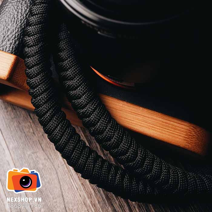 Dây đeo cổ tết thủ công King Camera Designs | Đen | Nhập khẩu | C - mặt sau và phụ kiện đi kèm