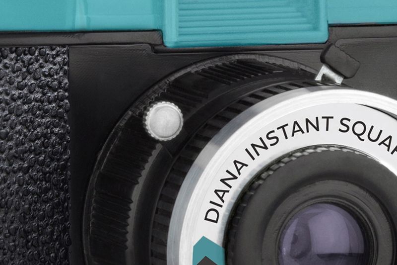 Máy Ảnh Phim Lomo Diana Instant Square Camera Kèm Flash | Chính h - cấu hình hộp sạc