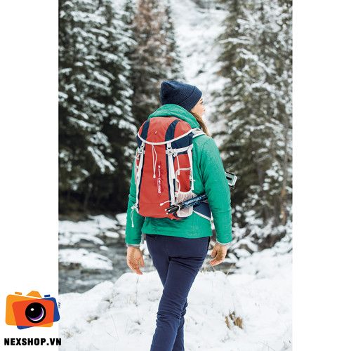 Ba lô máy ảnh Manfrotto Offroad Hiker 20L đỏ | Chính hãng - mặt sau và phụ kiện đi kèm
