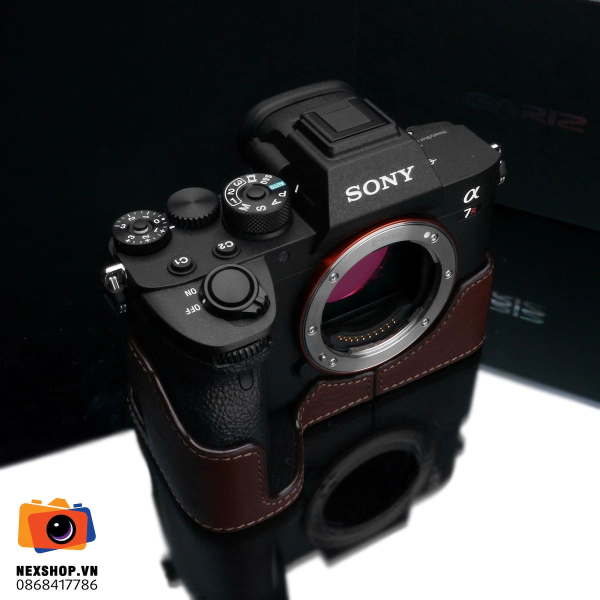 Bao da Gariz Sony A7RM4/A9M2 | Nâu đậm | Chính hãng - mặt sau và phụ kiện đi kèm