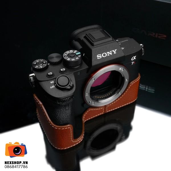 Bao da Gariz Sony A7RM4/A9M2 | Nâu Nhạt | Chính hãng - mặt sau và phụ kiện đi kèm