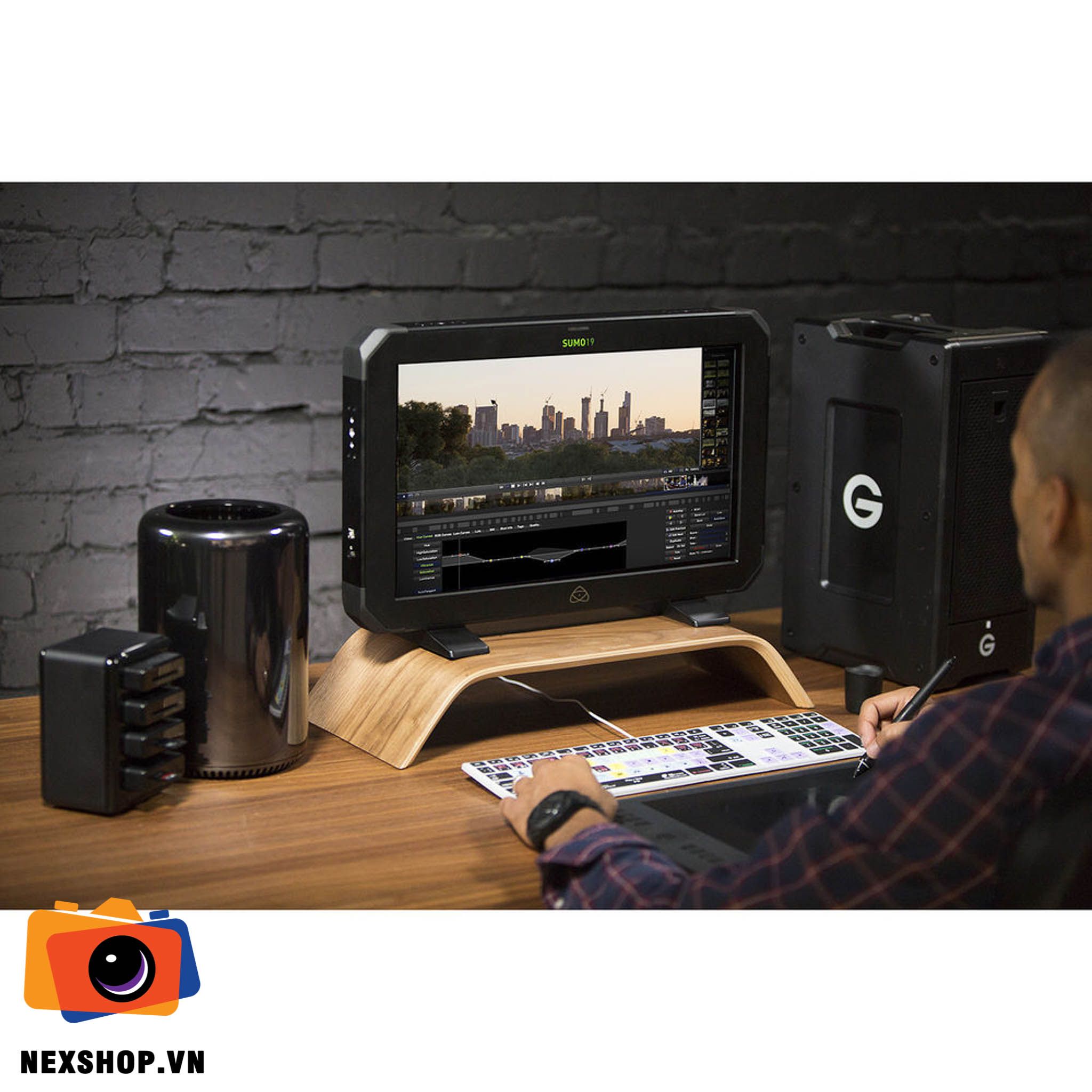 Màn hình Atomos Sumo 19 inch Chính hãng | FullVAT - cấu hình hộp sạc
