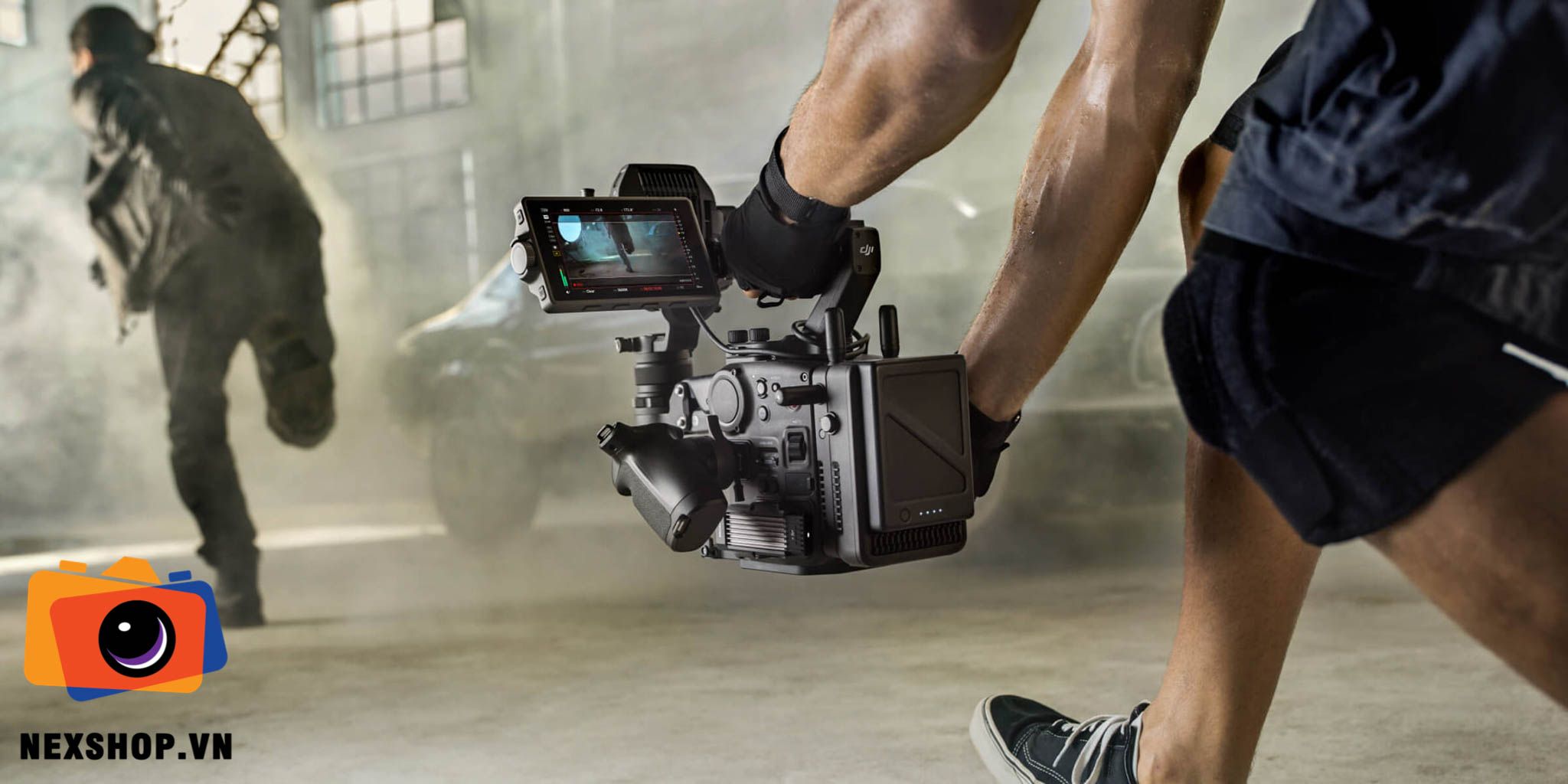 DJI RONIN 4D 8K | Gimbal 3 trục chính hãng DJI - mặt sau và phụ kiện đi kèm