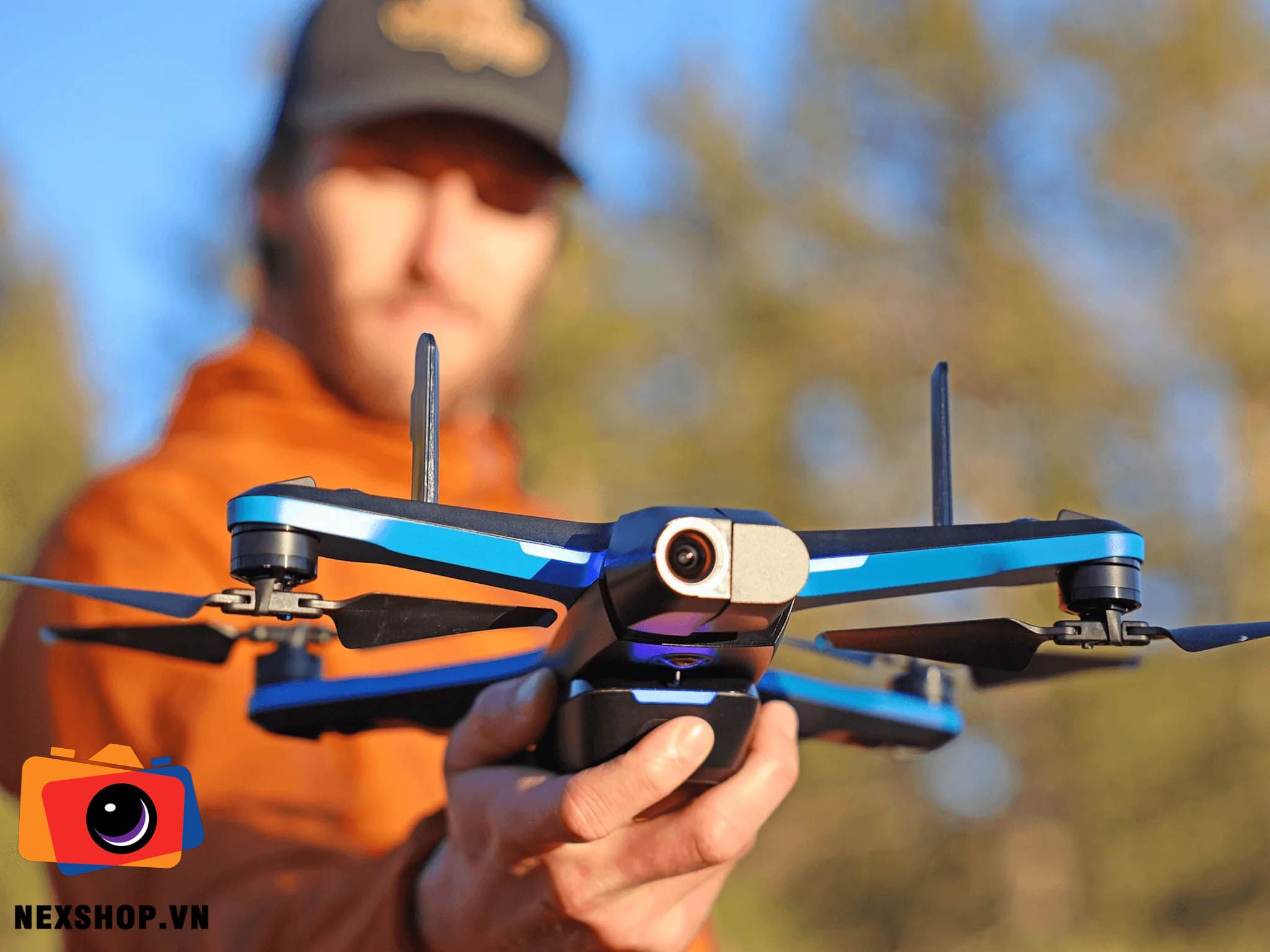 Skydio 2+ Starter Kit | Drone chụp ảnh tự động | Chính hãng - mặt sau và phụ kiện đi kèm