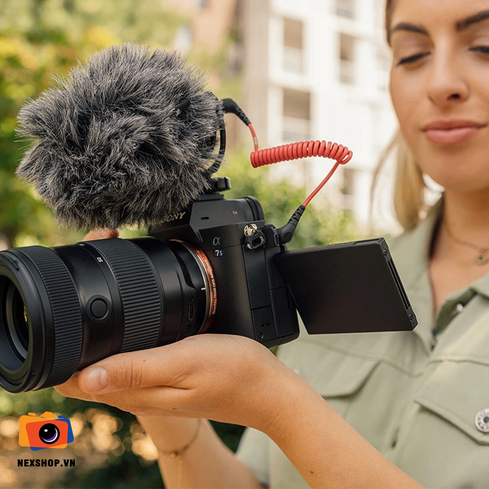 Tamron 17-50mm F/4 Di III VXD (A068) | Chính hãng | nexshop.vn - mặt sau và phụ kiện đi kèm