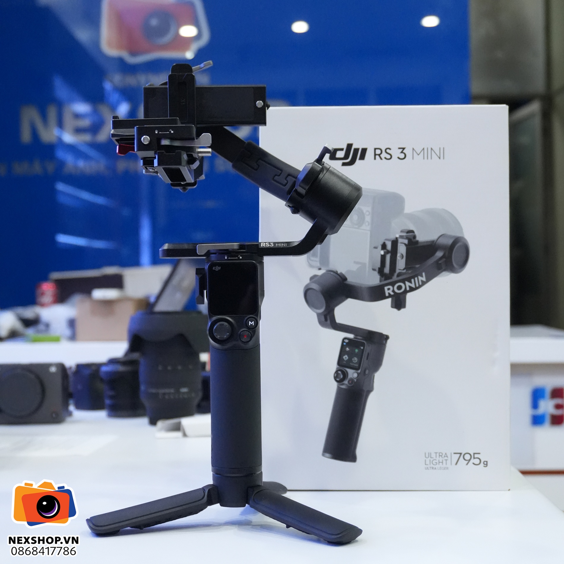 DJI Ronin RS3 Mini Used3 | Gimbal Chính Hãng, Nhẹ Nhỏ & Linh Hoạt - mặt sau và phụ kiện đi kèm