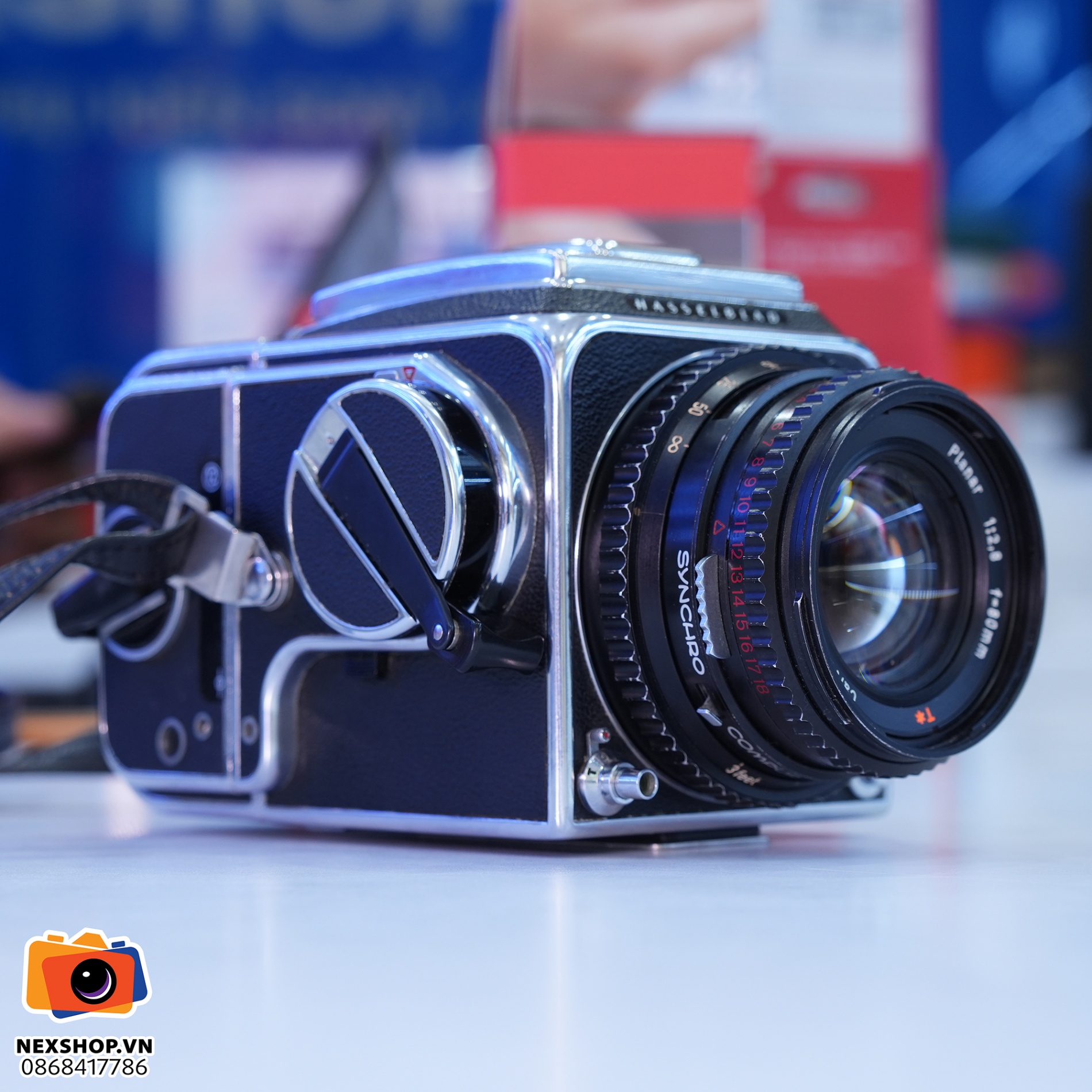 Máy ảnh Hasselblad 500C + Lens CZ 80mm f/2
