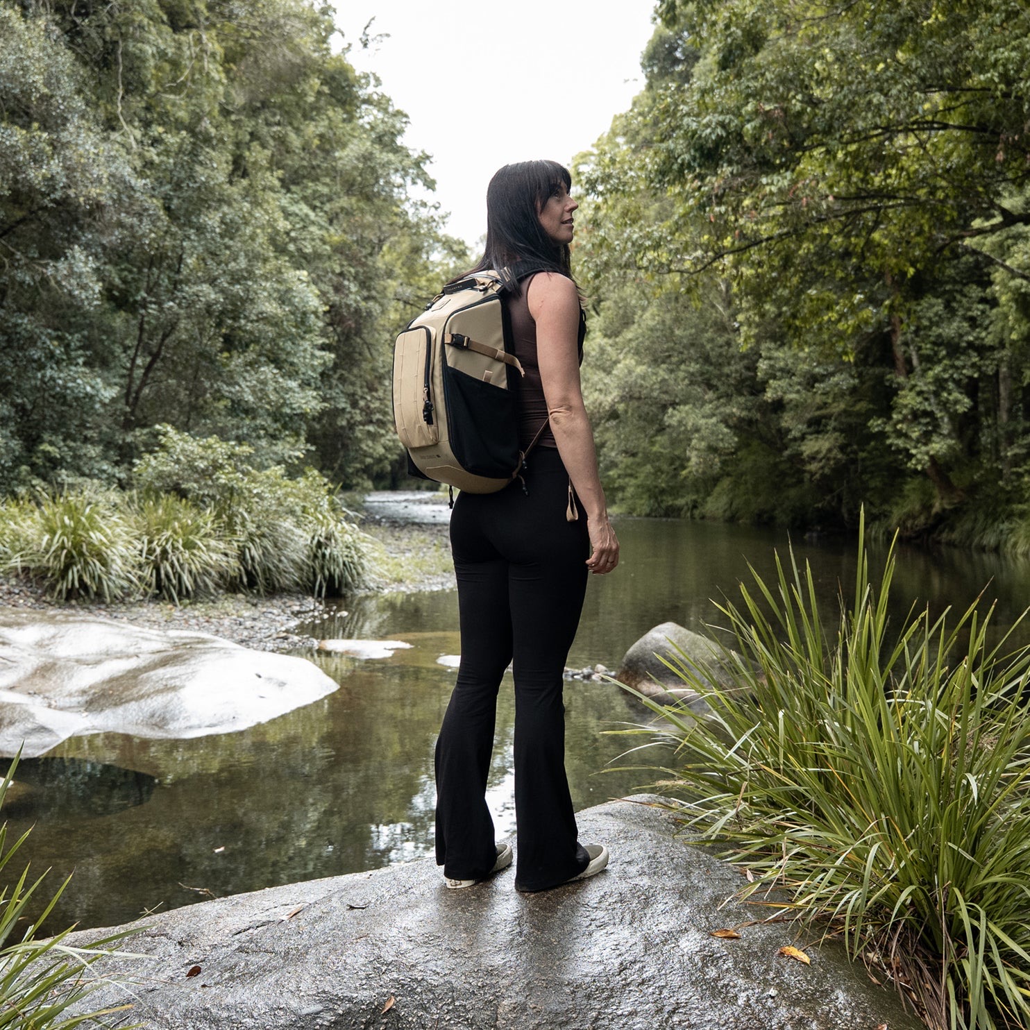 Ba Lô Máy Ảnh Chuyên Nghiệp Chống Nước PolarPro RoadRunner Backpack 16L