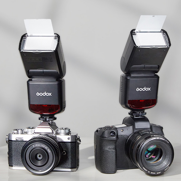 Đèn Flash máy ảnh Thinklite Godox - TT520III | Chính hãng