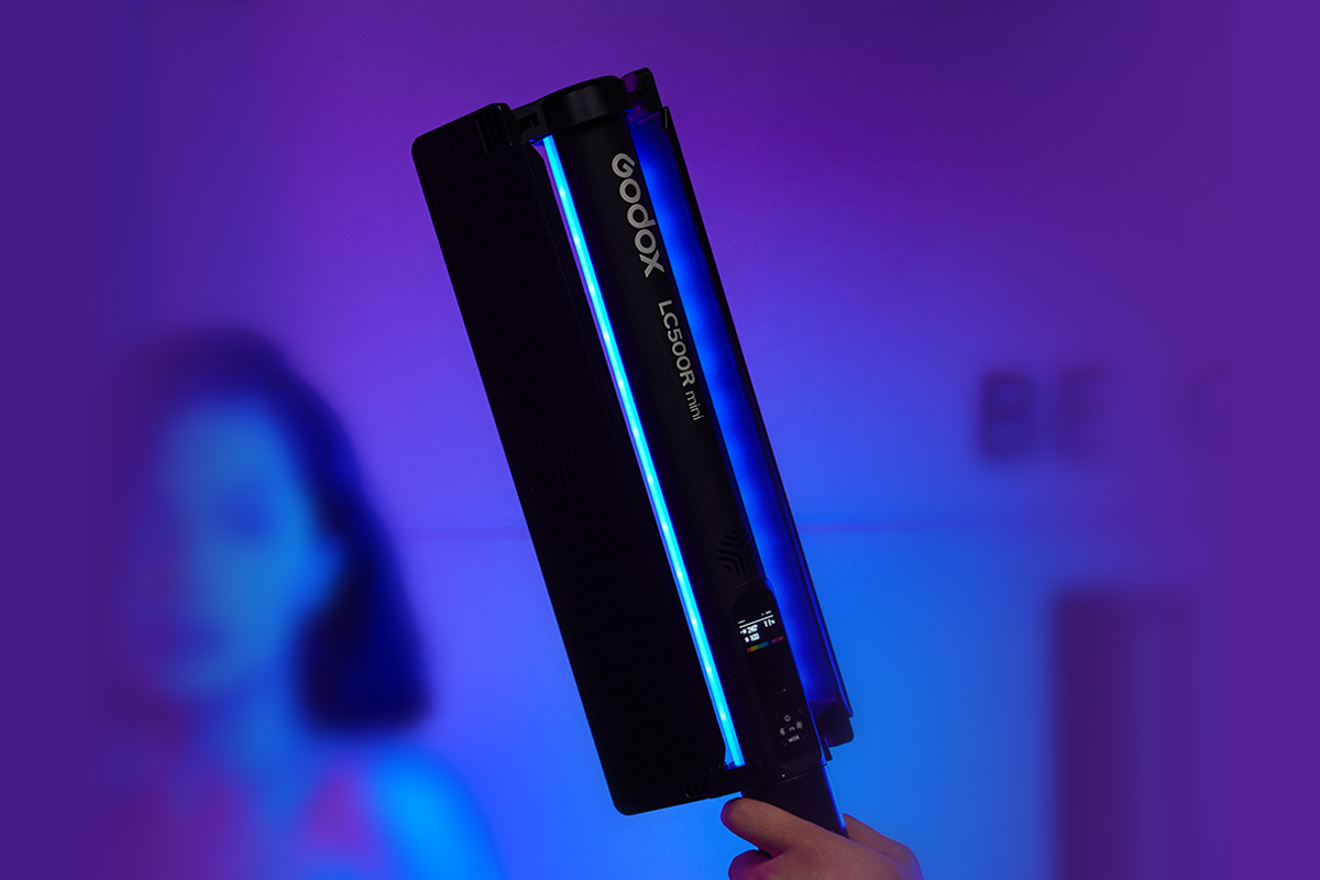 Đèn LED cầm tay 45cm 20W Godox LC500R Mini | Chính hãng